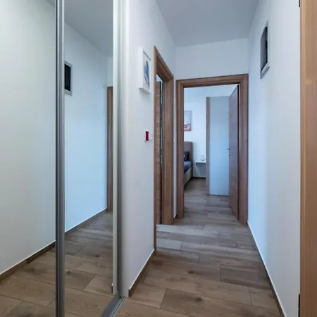 1 Bedroom In Appartamento Pola