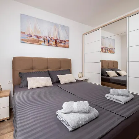 1 Bedroom In Appartamento Pola